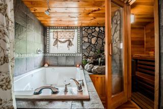 Secluded Pet Friendly Wooden Cabin with Sauna, Hot-tub and Pool Table in Cleveland, Georgia - Cleveland - 0