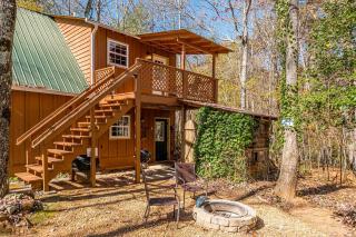 Cute Cabin with Pool Table and Hiking Trails in Cleveland, Georgia - Cleveland - 6