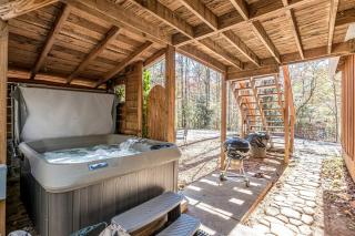 Cute Cabin with Pool Table and Hiking Trails in Cleveland, Georgia - Cleveland - 5