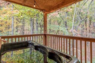 Relaxing Cabin with Screened Porch in Sautee Nacoochee, Georgia - Sautee Nacoochee - 4