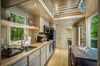 Glorious Lofted Container with Luxurious Indoor and Outdoor Spaces in Alabama - Mentone - 0