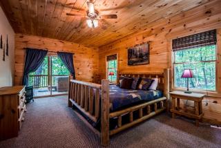 Breathtaking Wooden Cabin with Pool Table and Fire Pit in Sautee Nacoochee, Georgia - Sautee Nacoochee - 8