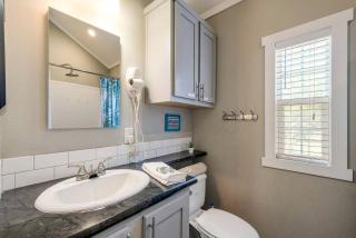 Riverfront Tiny House with Fire Pit in Seguin, Texas - Seguin - 4