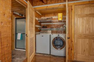 Amazing Wooden Cabin with Hot-tub and Game Room in Sevierville, Tennessee - Zion Grove - 9