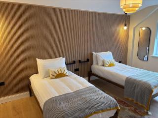 Riverside Loft Group Accommodation - 1