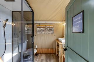 Incredible Multi-Unit Group Glamping in Safari Tents for an Amazing Outdoor Adventure with Family or Friends in Newport, Tennessee - 8