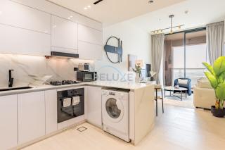 Skyline-View 1BR with Balcony,Minutes to Downtown and Marina, Binghatti Onyx, Jumeirah Village Circle by Deluxe Holiday Homes - 5