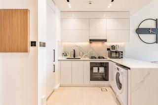 Skyline-View 1BR with Balcony,Minutes to Downtown and Marina, Binghatti Onyx, Jumeirah Village Circle by Deluxe Holiday Homes - 8