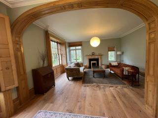 Charming 8-Bedroom Retreat in Rural Kent Village - 9