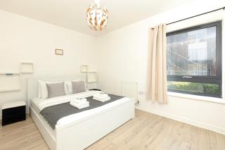 Charming 2BR Flat near Canary Wharf with Balcony - Londra - 7