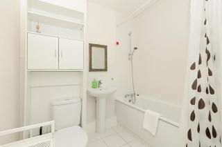 Charming 2BR Flat near Canary Wharf with Balcony - Londra - 5