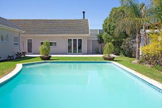 Escape to a Coastal Oasis - Table View - 4