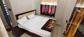 Urmila Paying Guest House - Ayodhya - 0