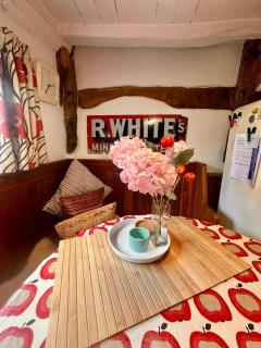 Grade II listed Cottage in Berkswell, Close to NEC & BHX - Coventry - 1
