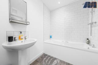 2 Bed Flat Sleeps 4 With Parking in Fife - 6