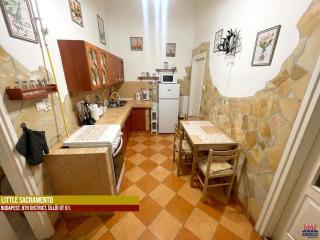 Little Americas Sacramento Apartment - Budapest - 1
