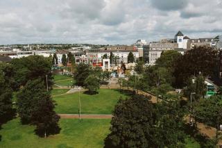 Large City Center Home with Parking by the Sea - Galway - 9
