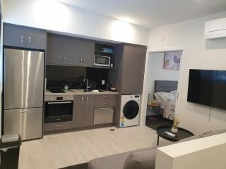 Modern Central 1 Bedroom Apt - Lower Hutt - 0
