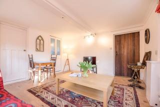 Mulberry End, Foxhall - 6