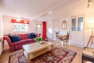 Mulberry End, Foxhall - 5