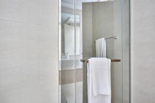 Frank Porter - Azizi Riviera 16 - 2