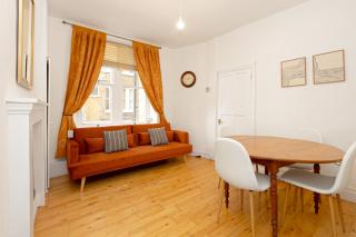 Sunny 1BR Gem in Chelsea Harbour & Coleridge Gardens - Londra - 0