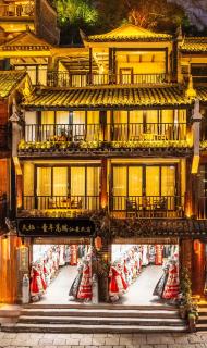 Jiuqi Tongnian High-end River View B&B - Fenghuang - 0