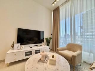 Chic Jvc 1br Pool Access, Balcony & Parking - 3