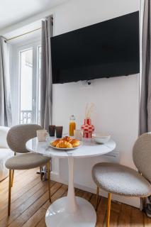 Grand studio refait a neuf Paris 16 - 4P - Paris - 2