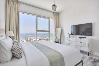 Frank Porter - La Vie - Dubai - 1