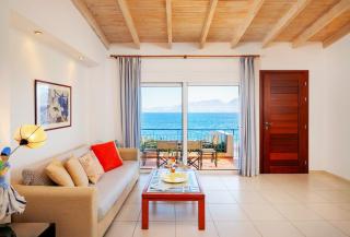 Idyllic Beachfront House - Agios Nikolaos - 3