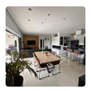 Chambre dans Maison moderne tout confort - Orgueil - 3