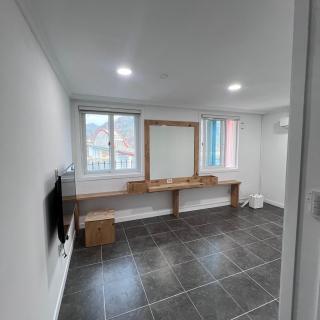 운영하지 않는 숙소 예약 x closing of business - 3