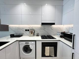 Dreamy & Cozy 1br In Jvc With Balcony - 1