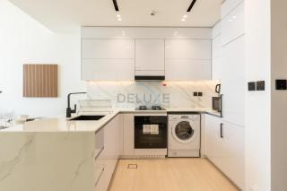 High-Rise 1BR with Lake and City Views Easy Access to Downtown and Marina, Binghatti Onyx, Jumeirah Village Circle by Deluxe Holiday Homes - 8