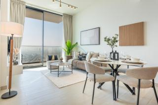 High-Rise 1BR with Lake and City Views Easy Access to Downtown and Marina, Binghatti Onyx, Jumeirah Village Circle by Deluxe Holiday Homes - 0