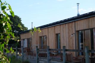 The Cattleyard, Rushmere Farm - Hambledon - 0