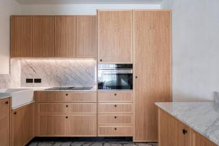 Elegant Retreat with Private Pool & Parking - 7