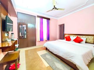 BHIMTAL HOMESTAY Hill VIEW HOME - On Road Renovated Hotel With Parking - Wifi - Room Service And Restrurant Facilites - Nainital - 2