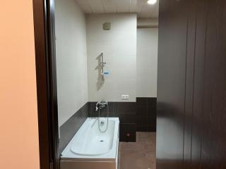 Spacious and modern 2 bedroom next to Vake Park - 2