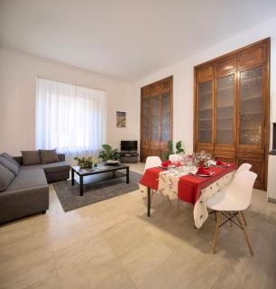 New Lake View apartment in Historic Palace - 2