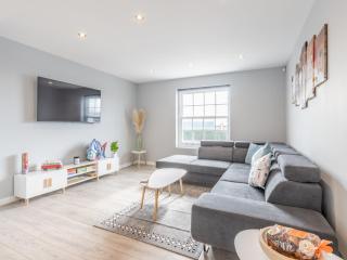 4-Bedroom Seafront House in Southend Sea Views - Pass the Keys - 2