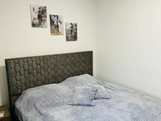 Family Guest House - 9