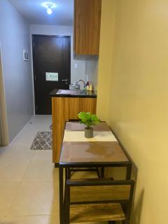 Cozy studio unit 10mins from Airport 20mins from US Embassy across SM Sucat - Manila - 6