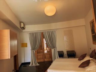 Luxury Villa with Pool and Garden - 4