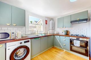 Bright 1-Bedroom Flat with Great Transport Links - Londra - 9