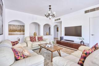 Frank Porter - Al Badia Hillside 2 - Dubai - 0