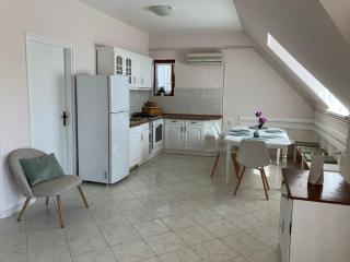 Lent a Parton Apartmanház - Balatonudvari - 4