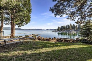 Gorgeous Secluded Cabin with Amazing Views in Lake Almanor, California - Lake Almanor - 8