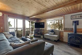 Gorgeous Secluded Cabin with Amazing Views in Lake Almanor, California - Lake Almanor - 3